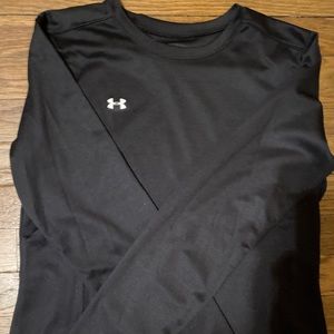 Women’s under armour medium long sleeve black shirt
